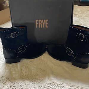 Fry short suede black Boots